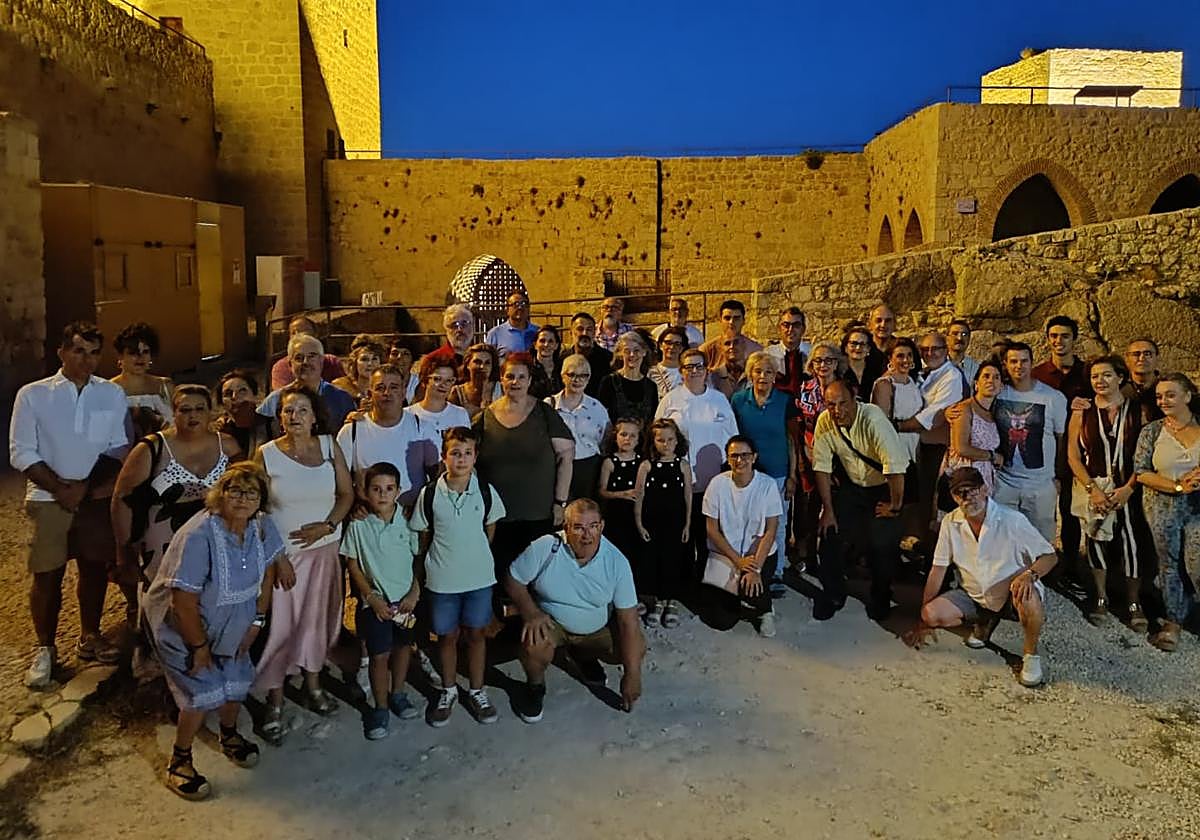 Grupo de participantes en el fortín gastronómico.