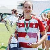 Sonya Keefe celebra la Copa Andalucía como MVP de la final además.