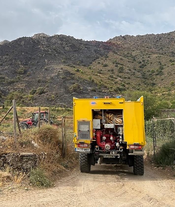Imagen secundaria 2 - Zona del incendio en Ventas de Zafarraya.