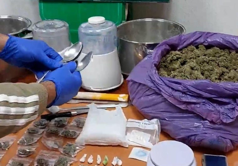 Hallan un sofisticado laboratorio de cannabis en una vivienda rural de Huétor Santillán