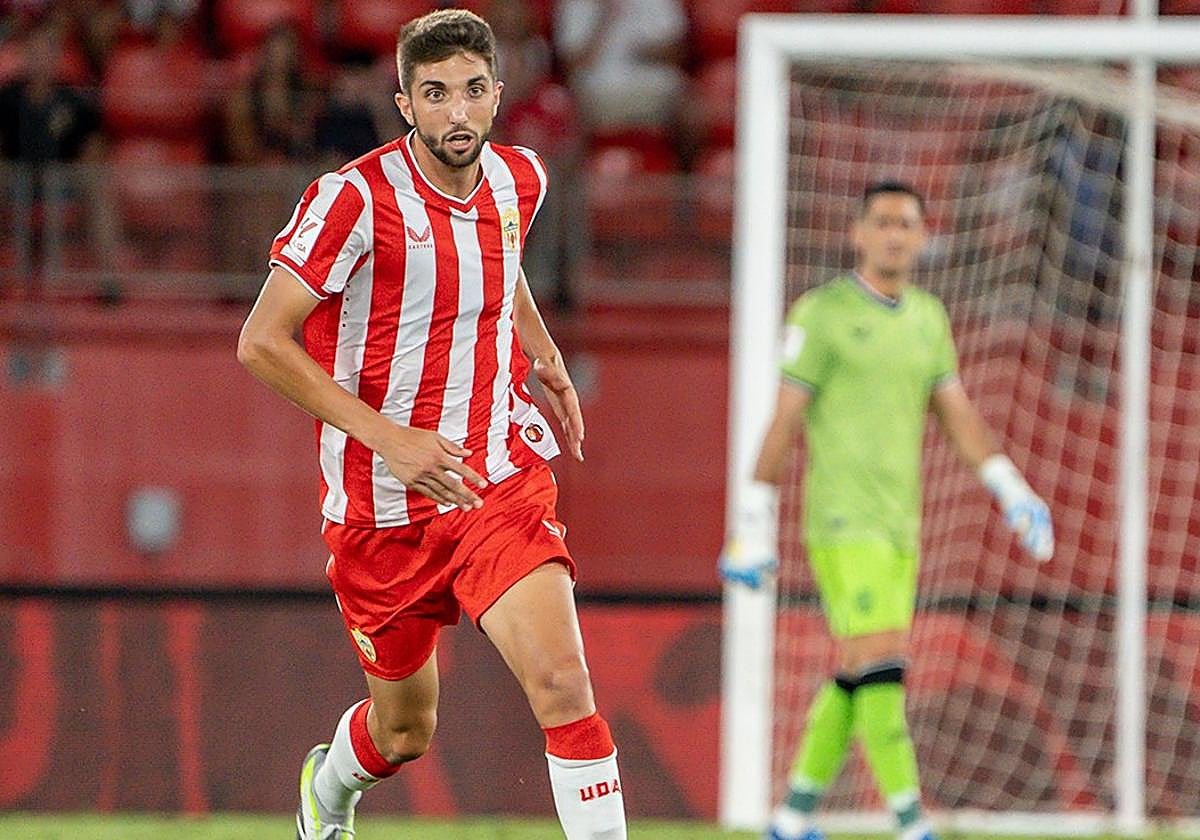 Édgar durante un partido con el Almería