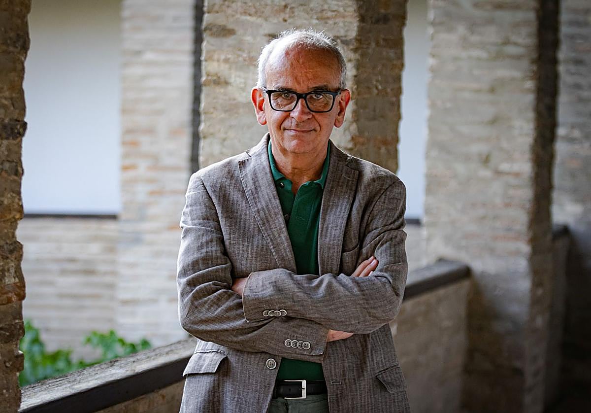 El director del Festival Internacional de Música y Danza, Paolo Pinamonti, en el Corral del Carbón.