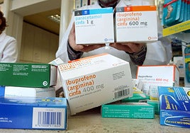 Varias cajas de medicamentos.