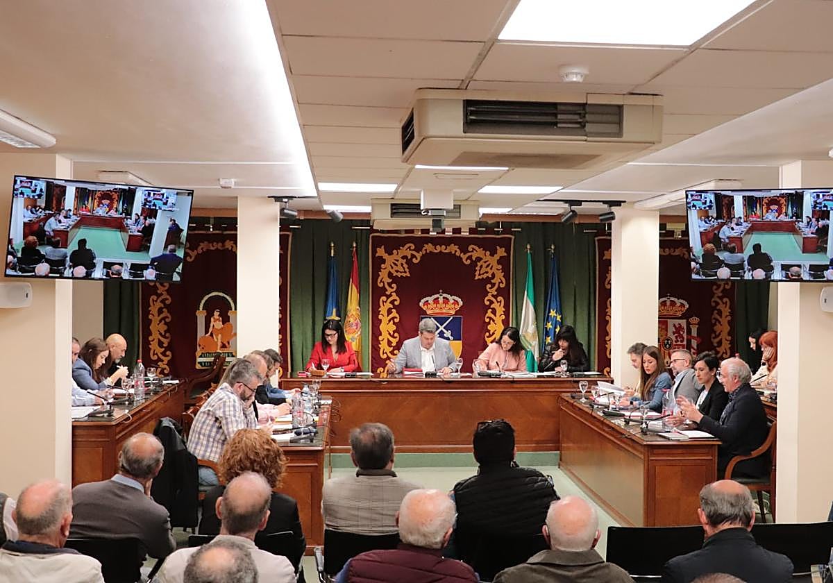 Sesión plenaria celebrada en el Ayuntamiento de Maracena, en una imagen de archivo.