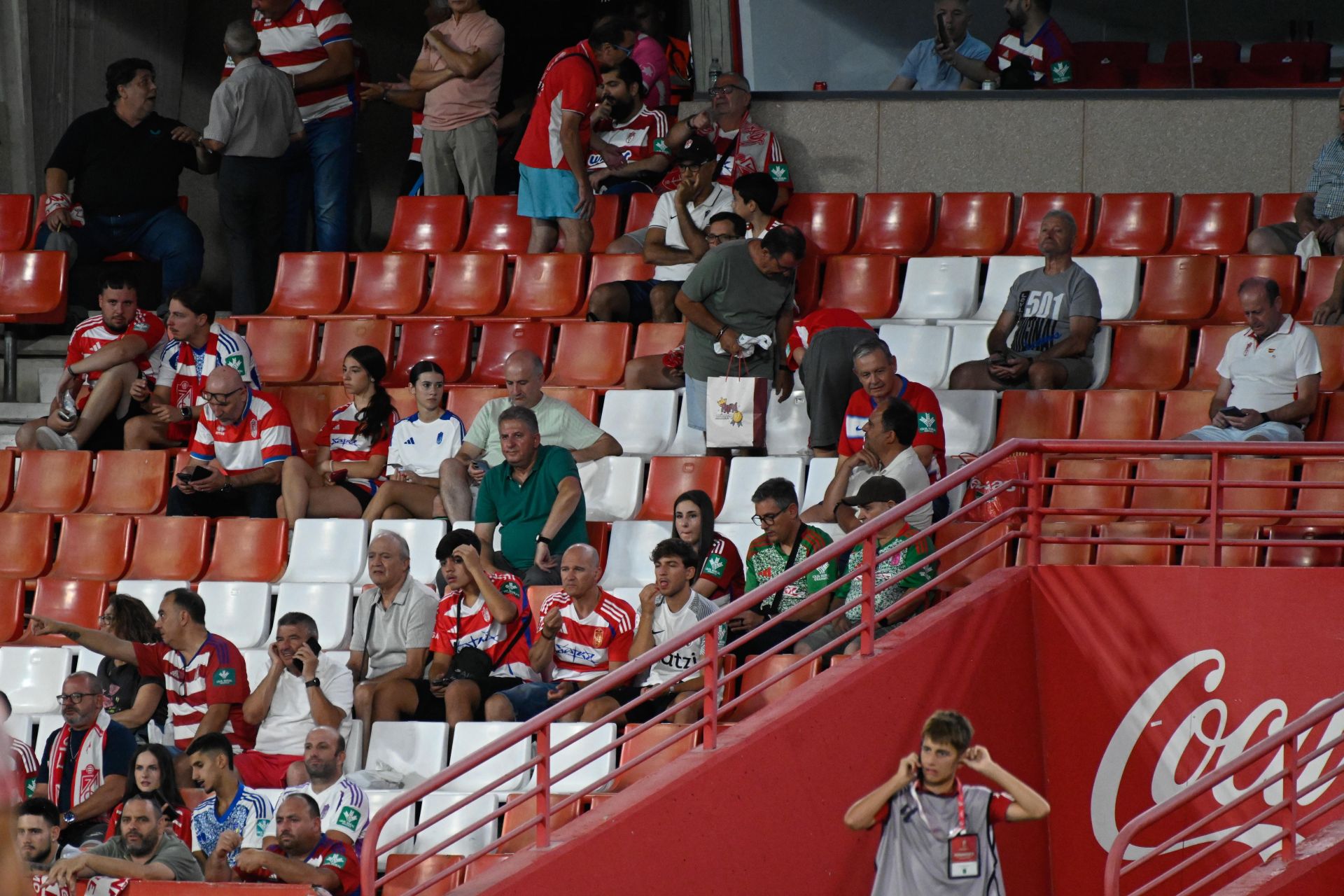 Encuéntrate en la grada del Granada - Mirandés