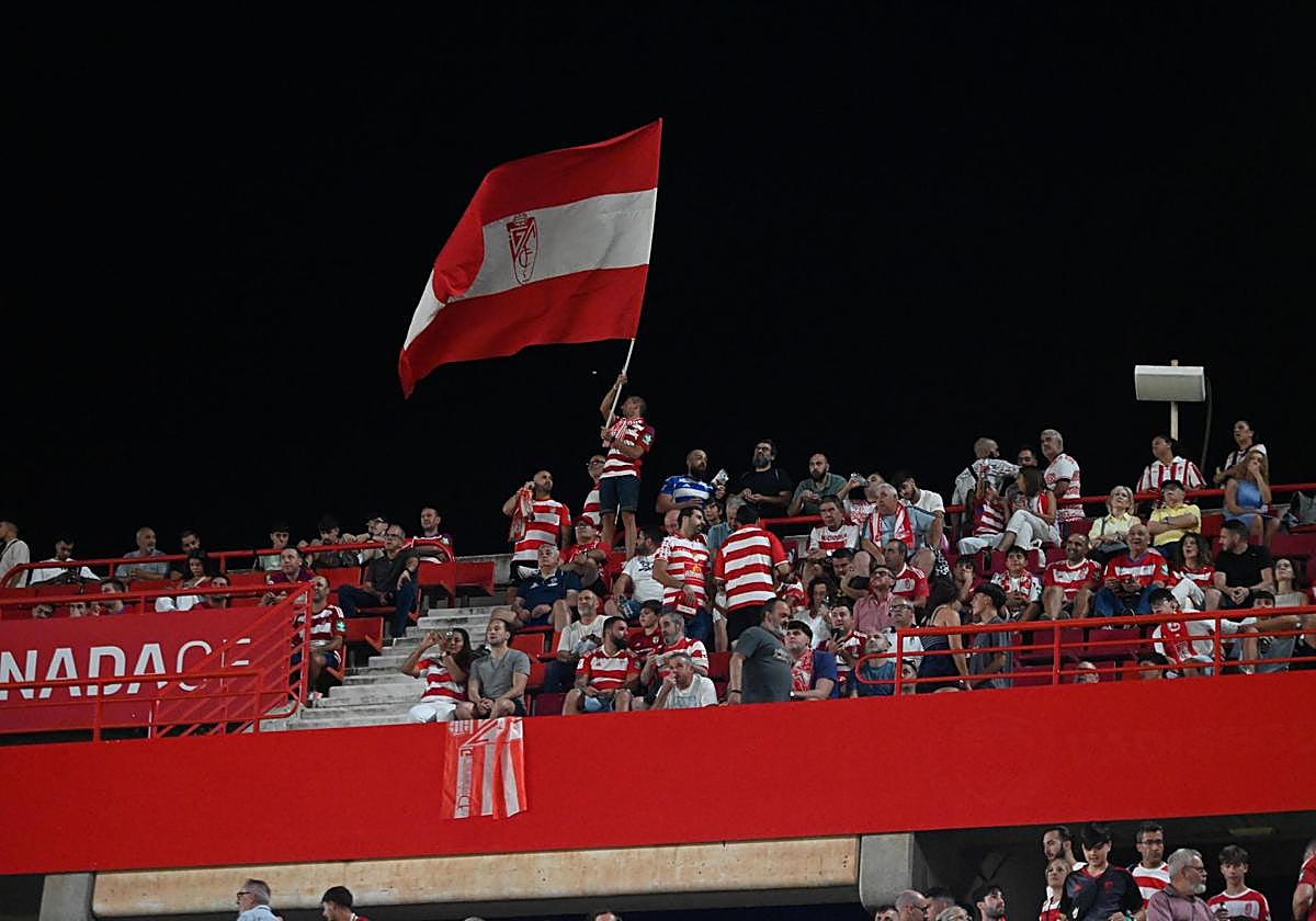 Encuéntrate en la grada del Granada - Mirandés