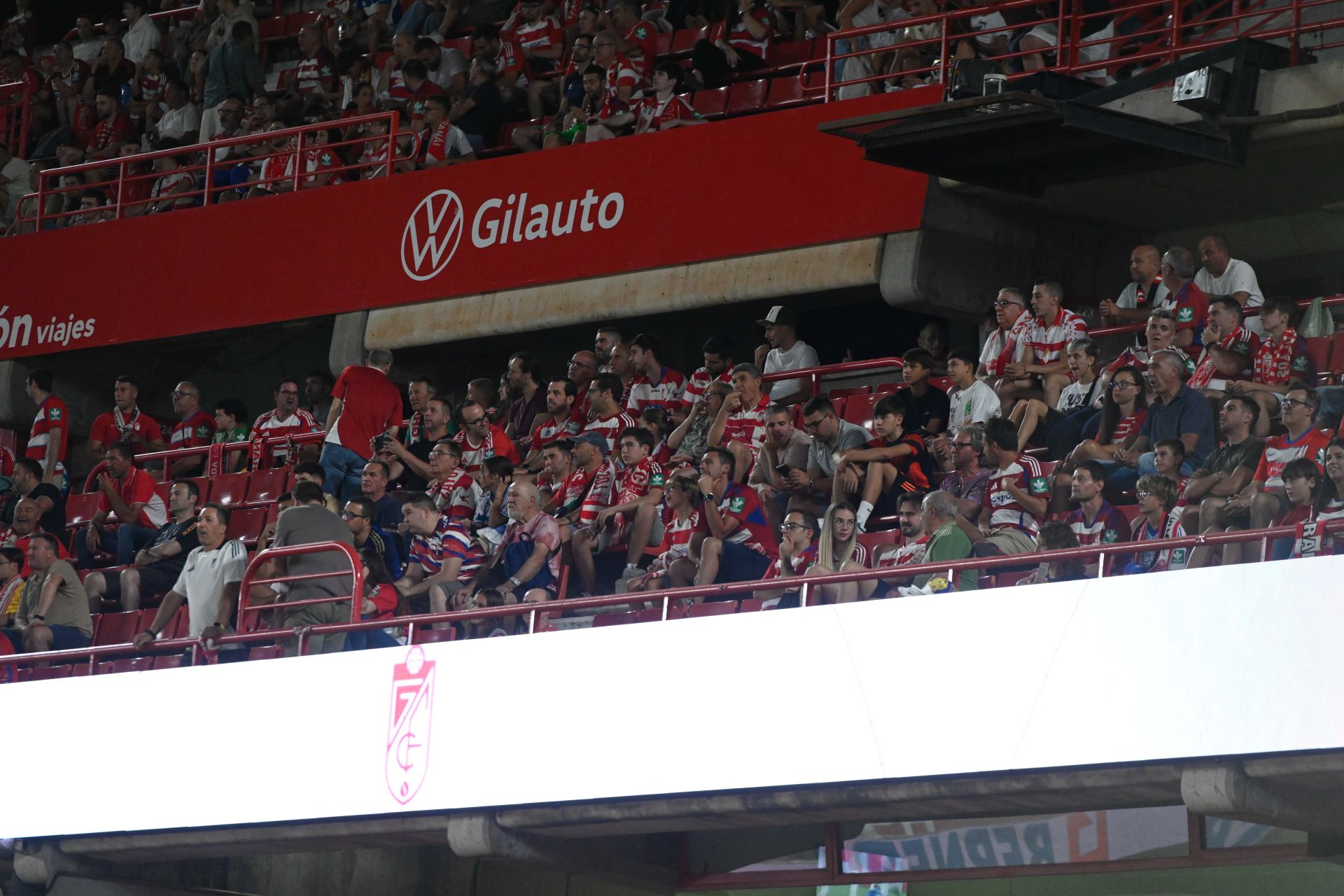 Encuéntrate en la grada del Granada - Mirandés