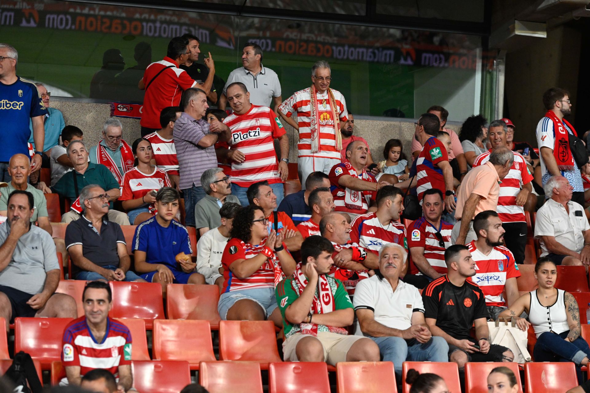 Encuéntrate en la grada del Granada - Mirandés