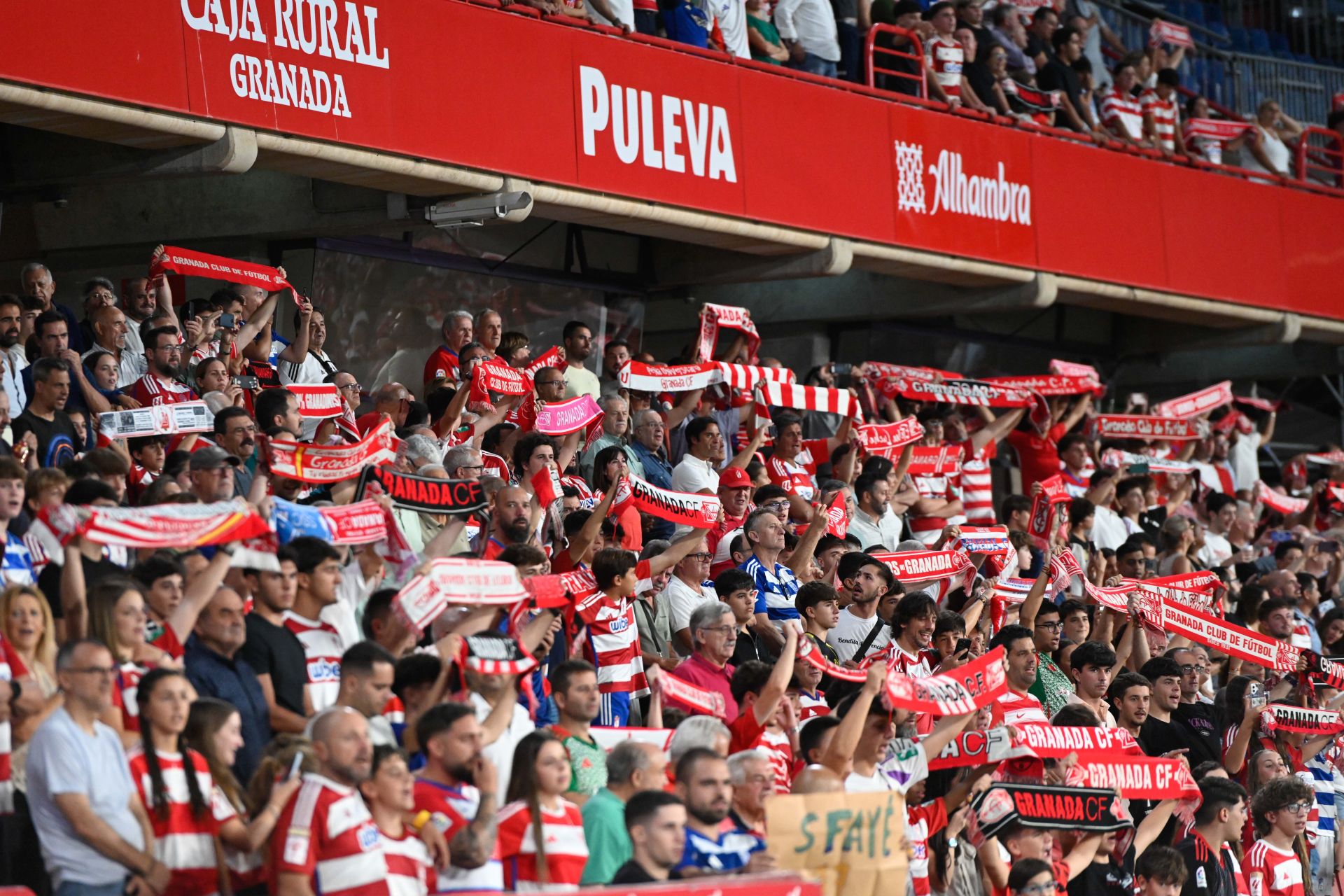 Encuéntrate en la grada del Granada - Mirandés