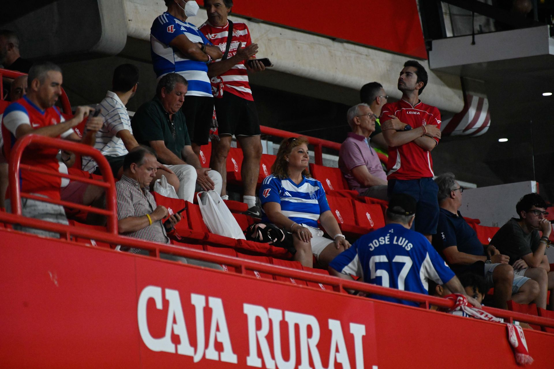 Encuéntrate en la grada del Granada - Mirandés