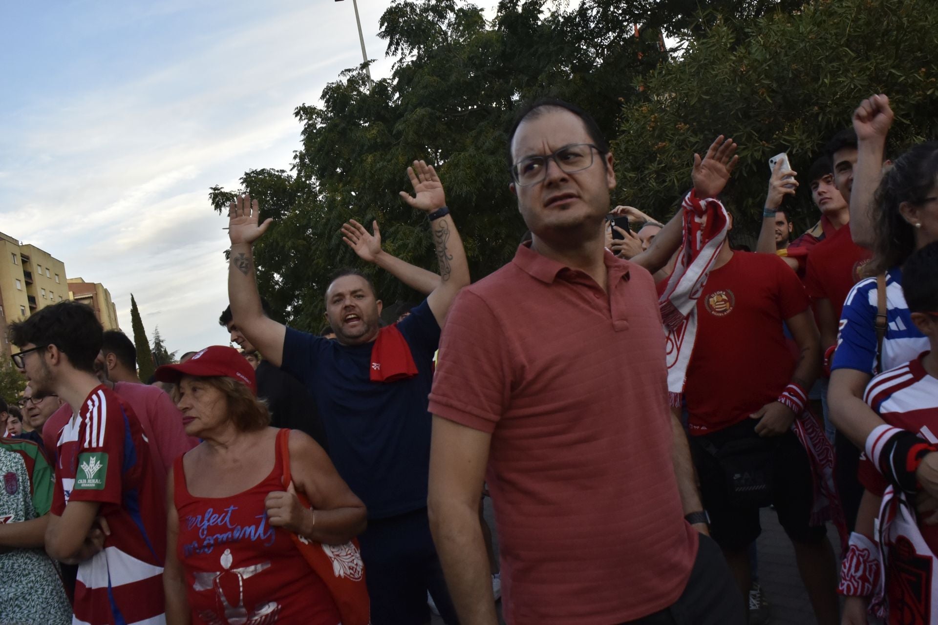 Las imágenes de la protesta de los aficionados del Granada