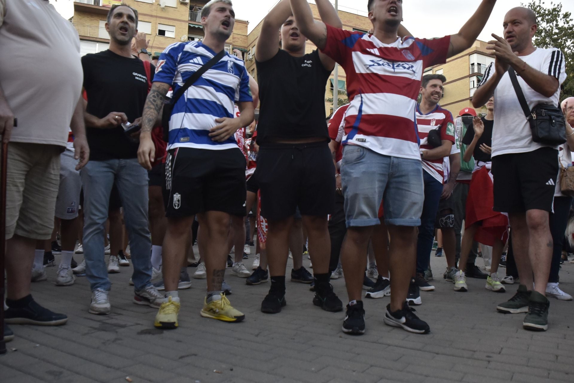 Las imágenes de la protesta de los aficionados del Granada