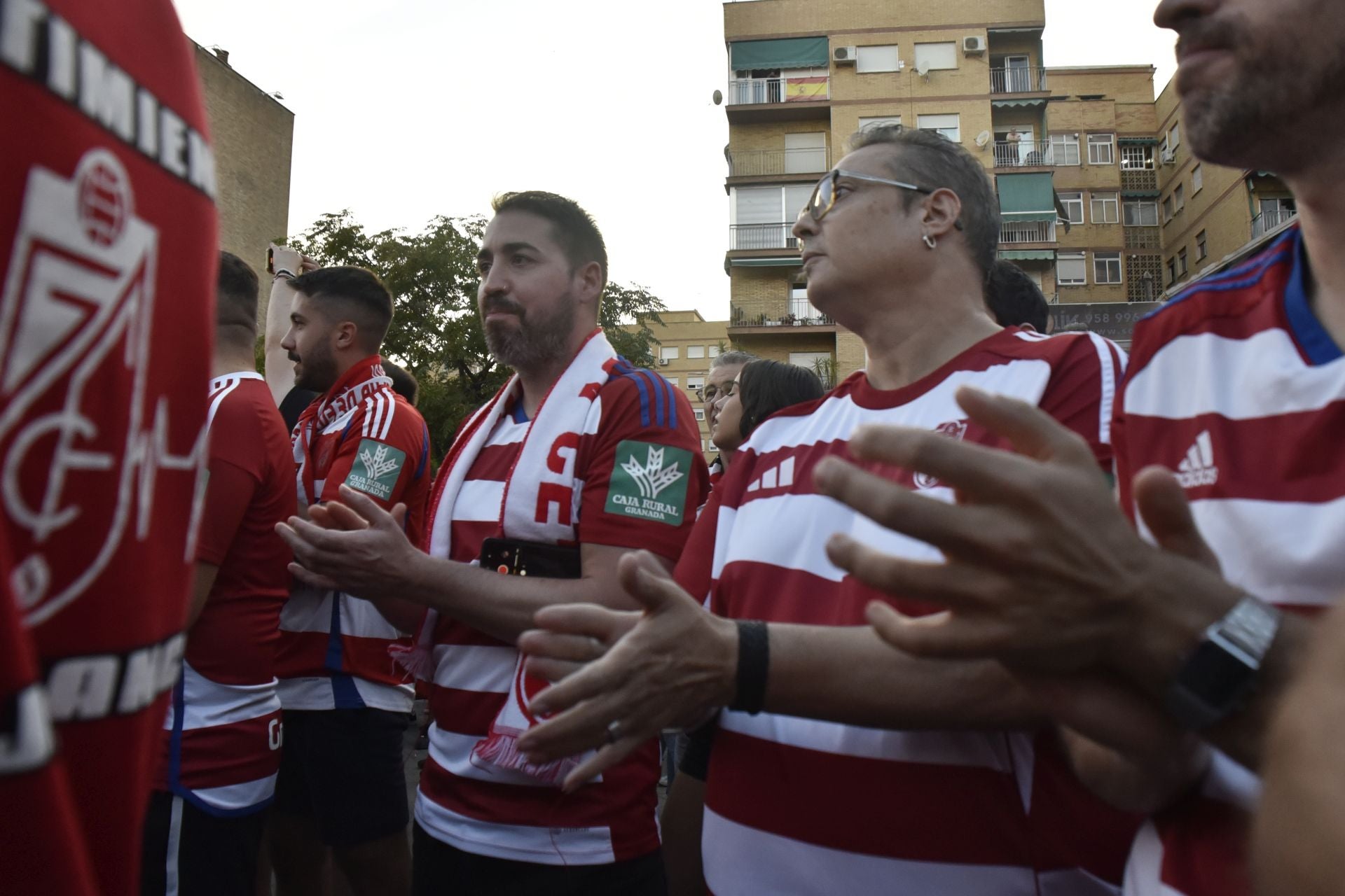 Las imágenes de la protesta de los aficionados del Granada