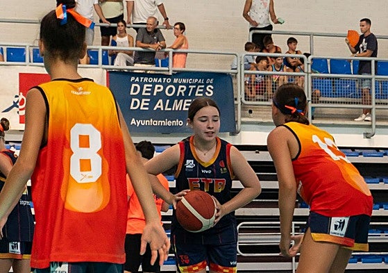 El baonceesto congregó a un buen número de participantes en el Jairo Ruiz.