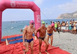 La Bahía de La Herradura acoge el domingo 7 de septiembre la emblemática Travesía a Nado 2025