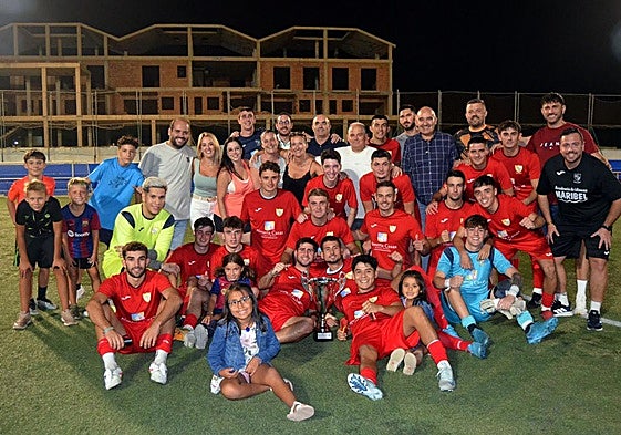 Albox estrena temporada en un campo de fútbol renovado