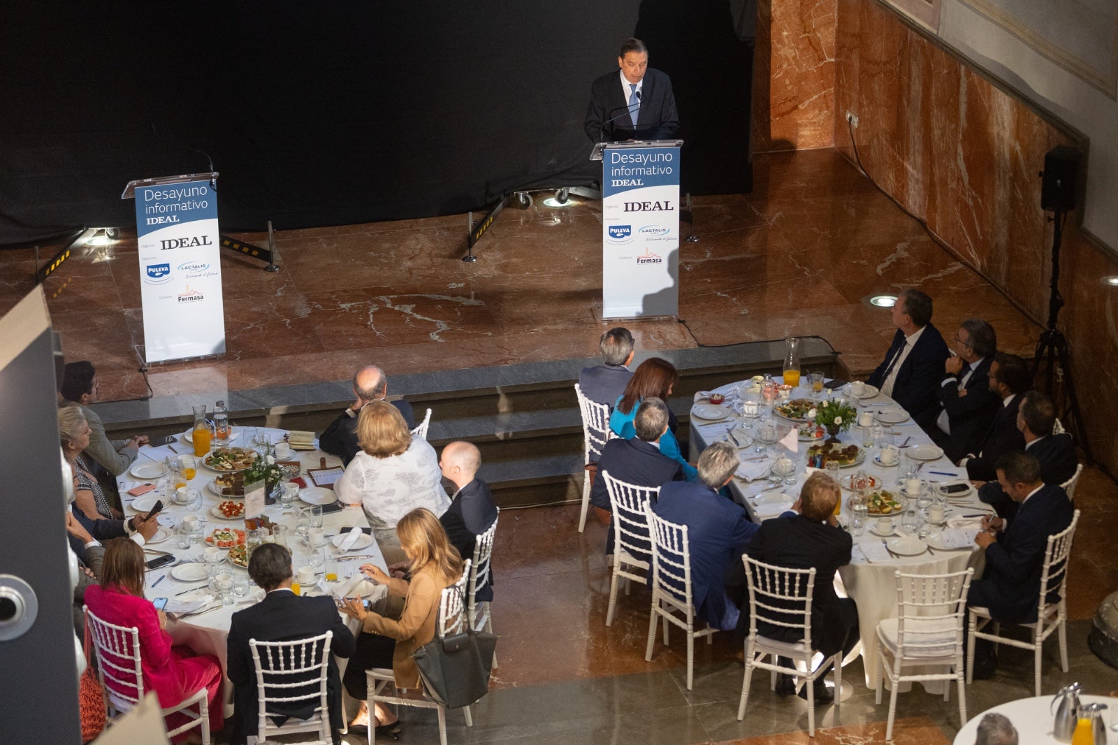 El foro informativo con el ministro Luis Planas, en imágenes