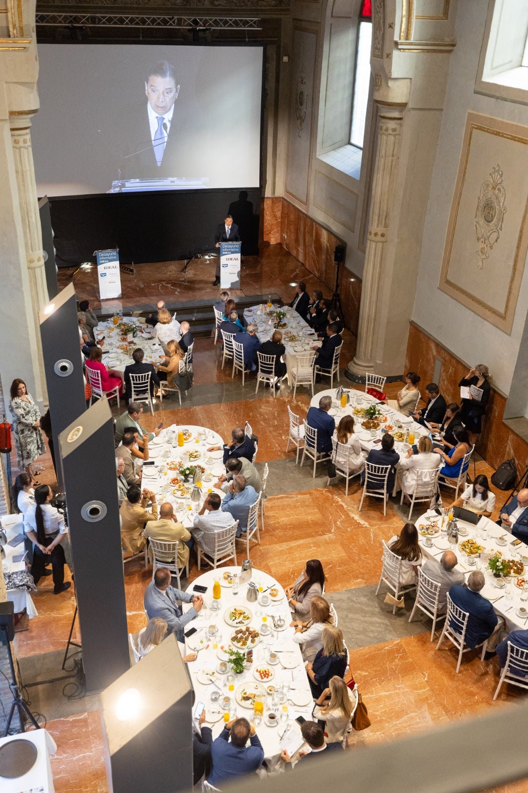 El foro informativo con el ministro Luis Planas, en imágenes