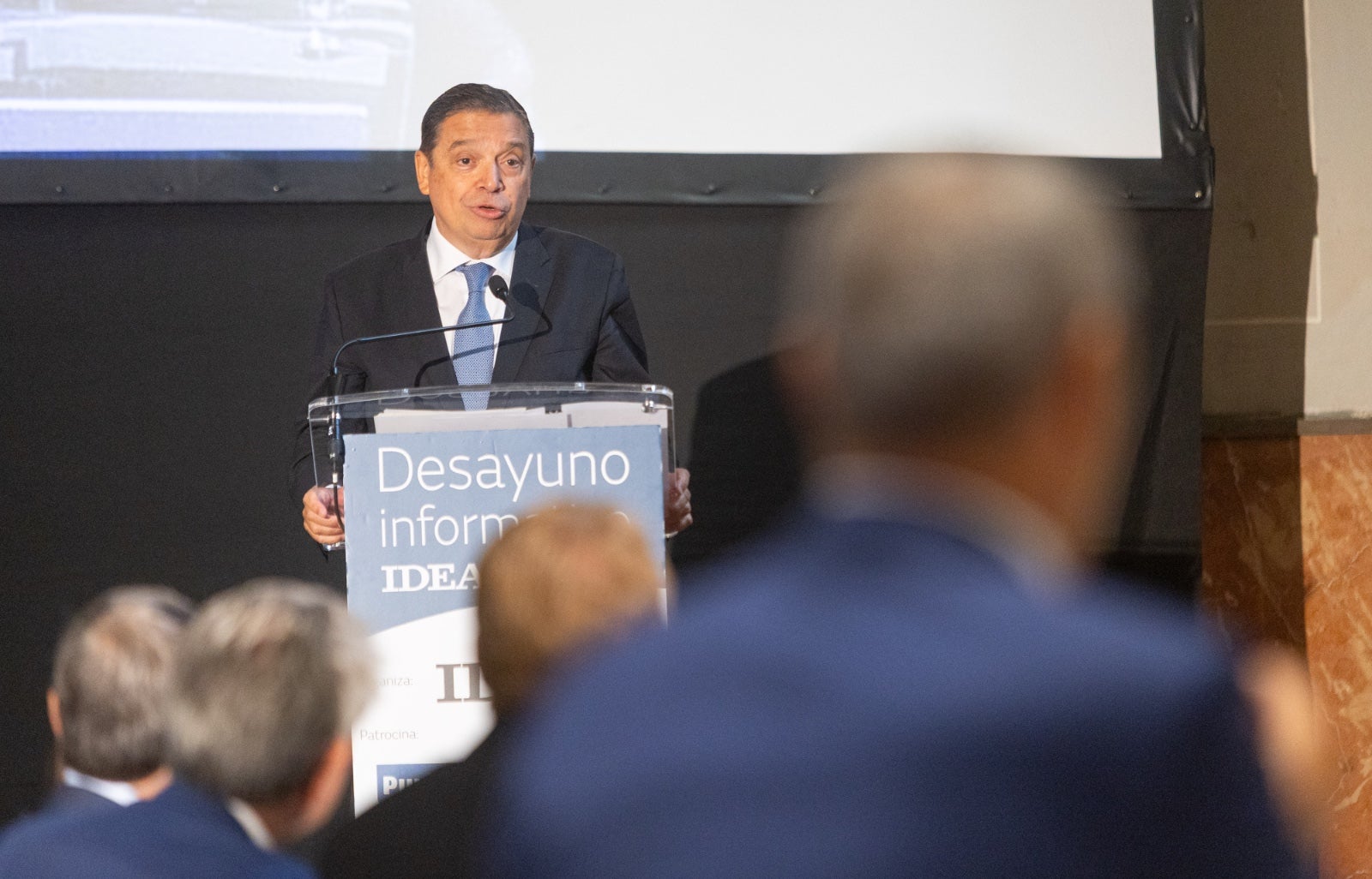 El foro informativo con el ministro Luis Planas, en imágenes