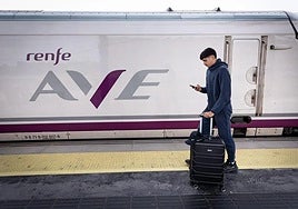 Imagen de archivo de espera de viajeros en Granada