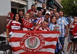 La afición del Granada CF en La Rosaleda
