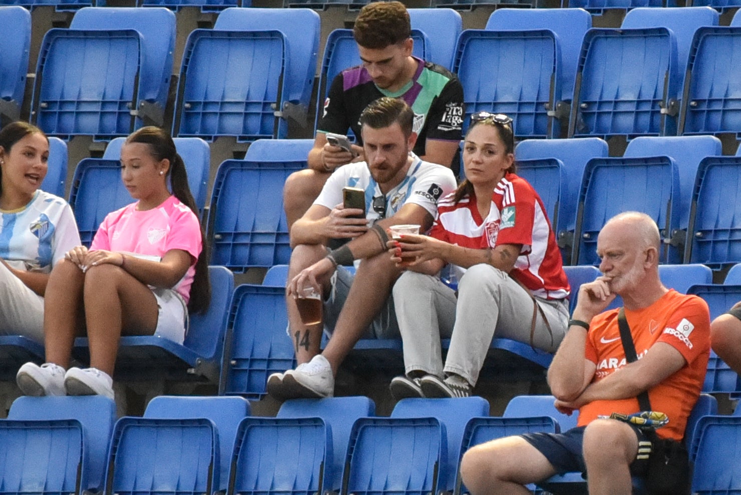 La afición del Granada CF en La Rosaleda