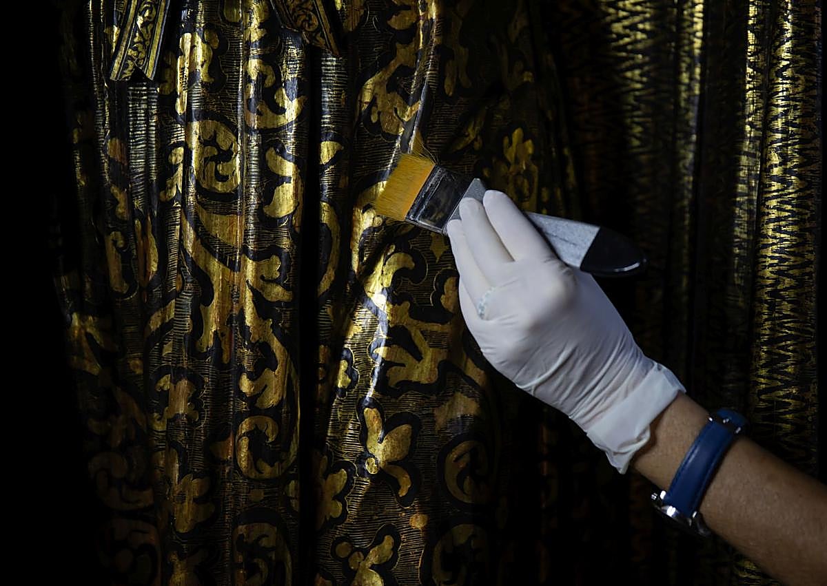 Imagen secundaria 1 - Detalles de la escultura. 