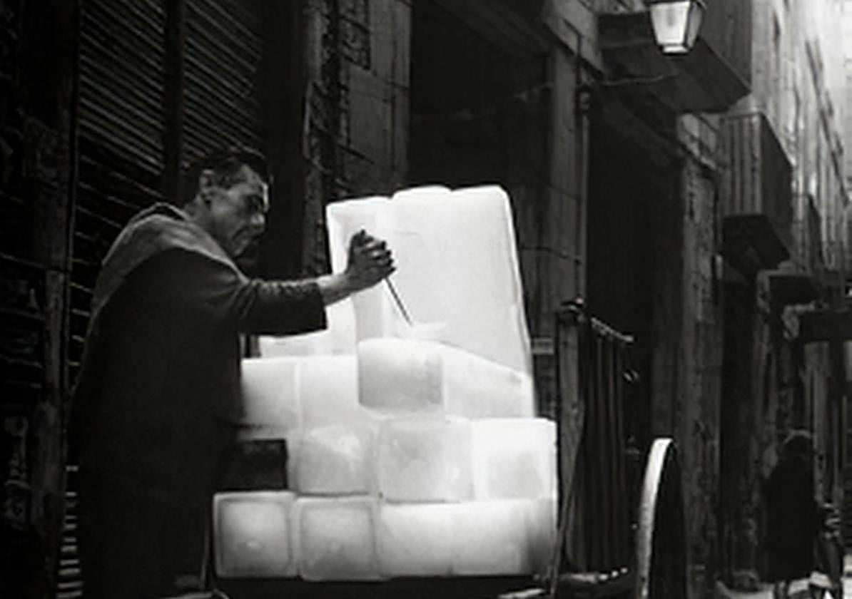 Picando hielo en la calle