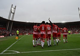 Jugadores del Almería celebrando un gol