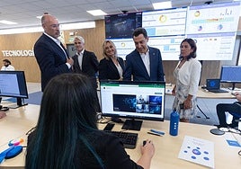 Presentación del nuevo centro tecnológico en la sede de Telefónica del Zaidín.