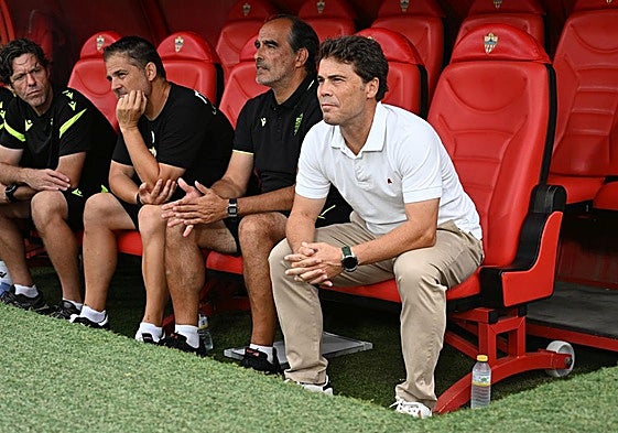 Rubi vive entre la espada y la pared con la UD Almería.