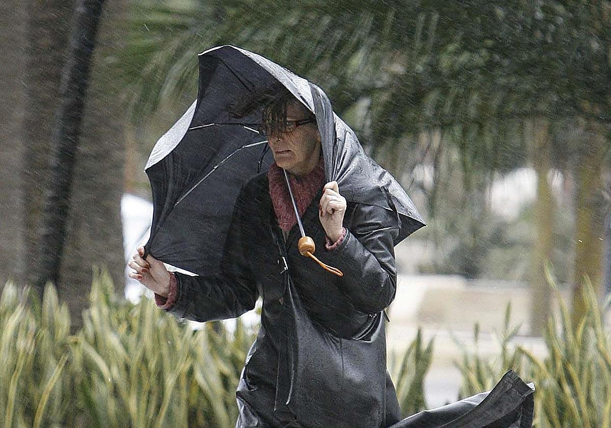 Tormentas y vientos fuertes en algunos puntos de Andalucía.