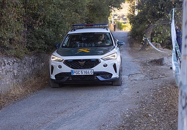 Agentes de la Guardia Civil en Prado Negro.