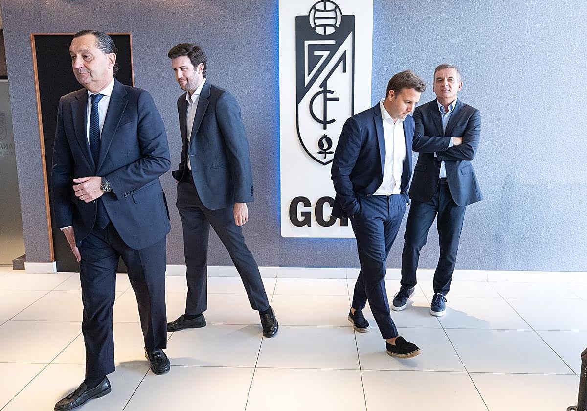 Alfredo García Amado, Javier Aranguren, Javi Alonso y Miguel Melgar, en el último desayuno informativo de la entidad, tras el final de la pasada temporada.