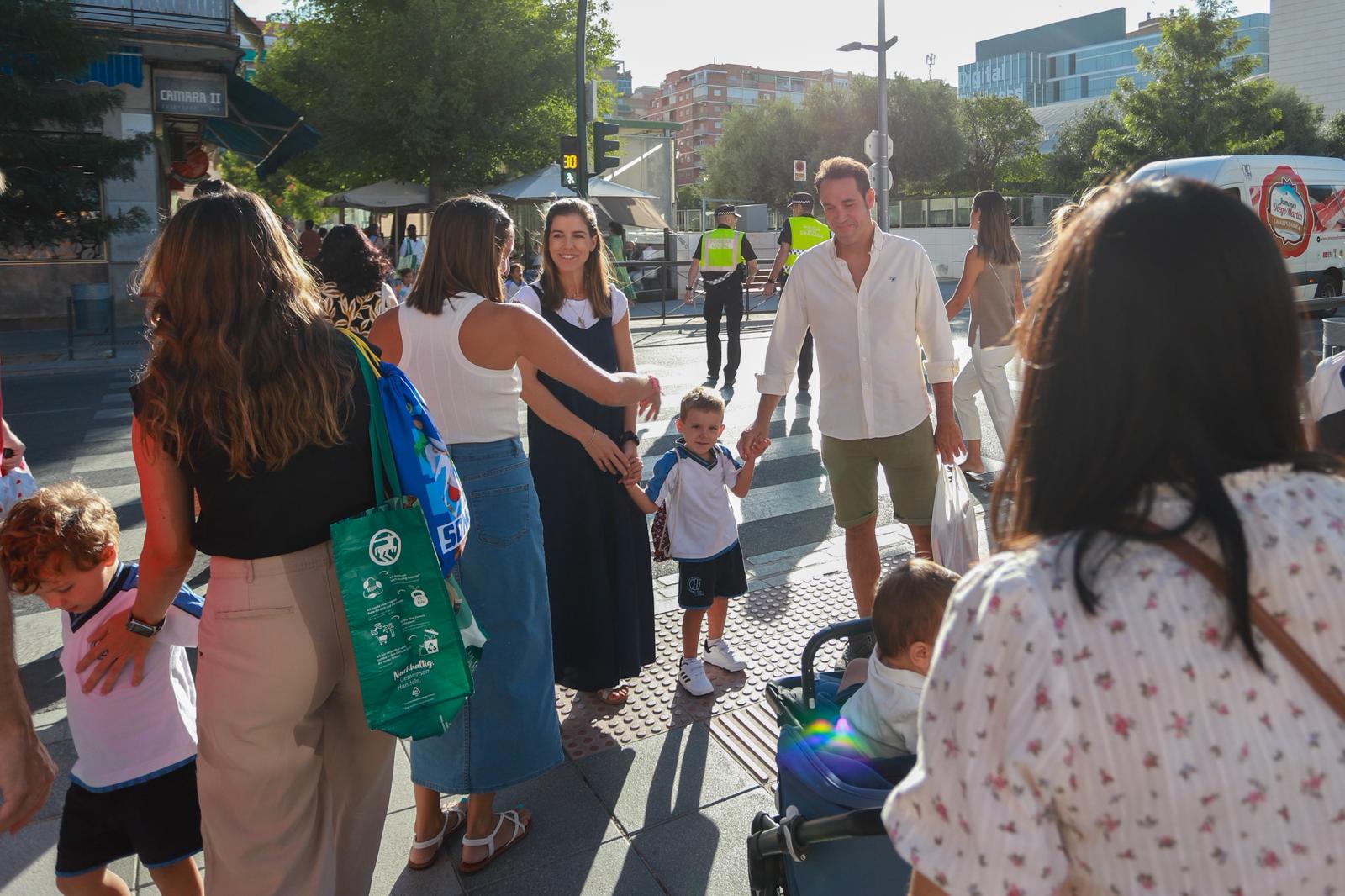 El primer día de colegio en Granada, en imágenes