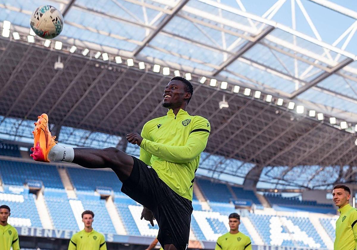 Baba vuelve y posiblemente para ocupar puesto en el centro del campo.