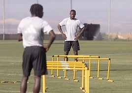 Hongla, antes de pasar por unas vallas.