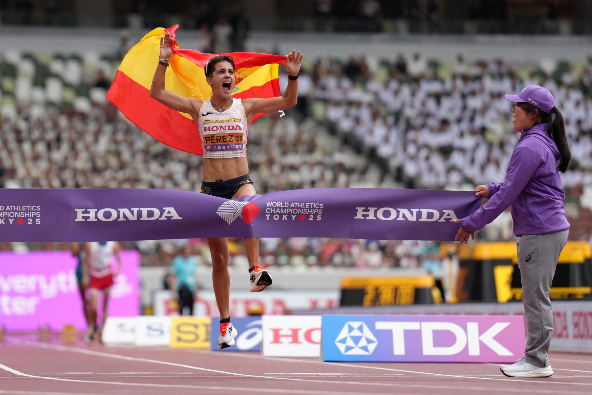 Las imágenes de la granadina María Pérez como campeona del mundo