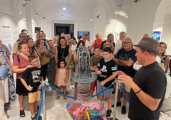 No es papel, es arte: Félix Semper 'estira tu imaginación' en Cuevas del Almanzora