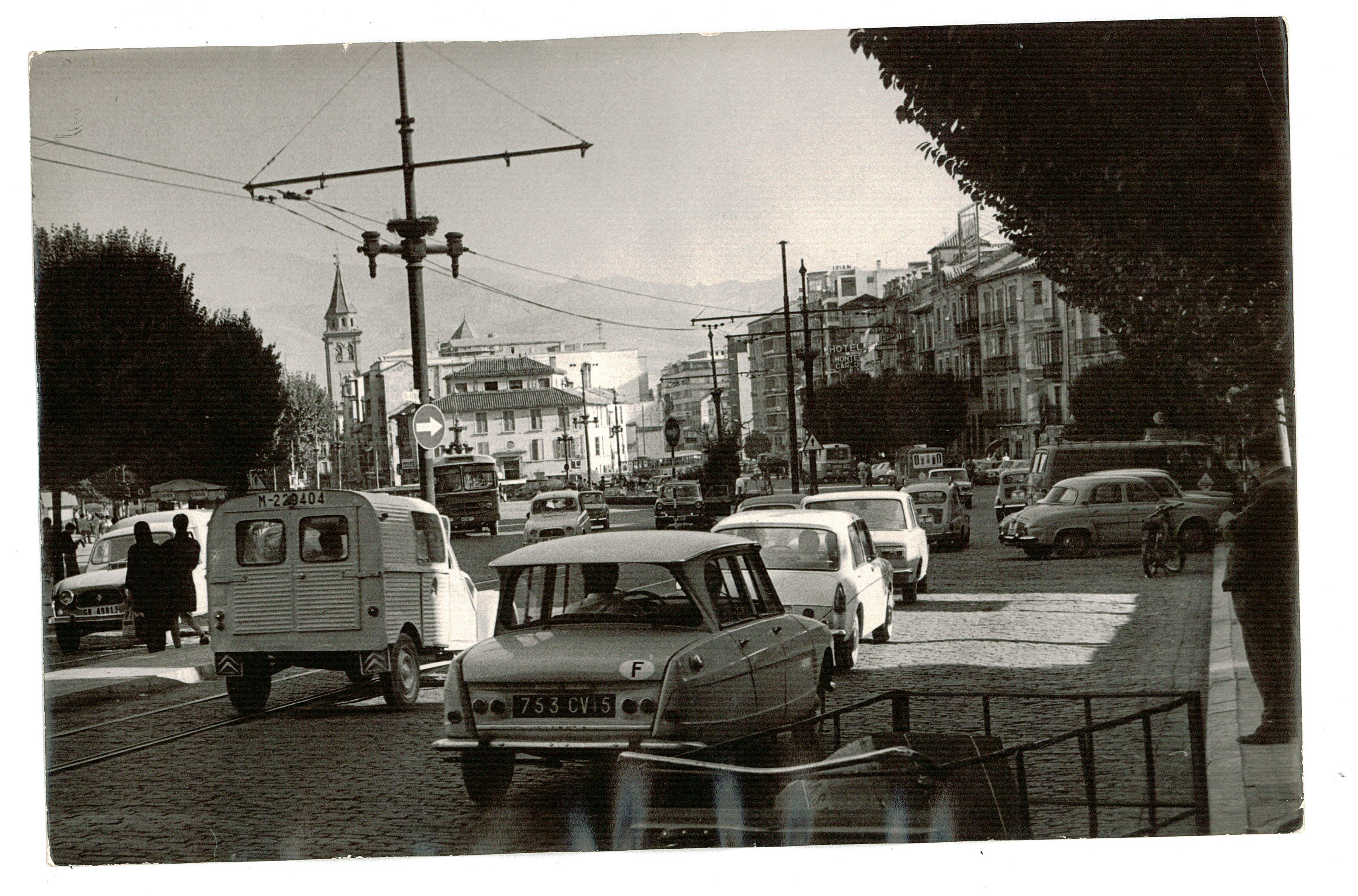 Al fondo, el viejo edificio del hotel Zaida, en una imagen de 1970