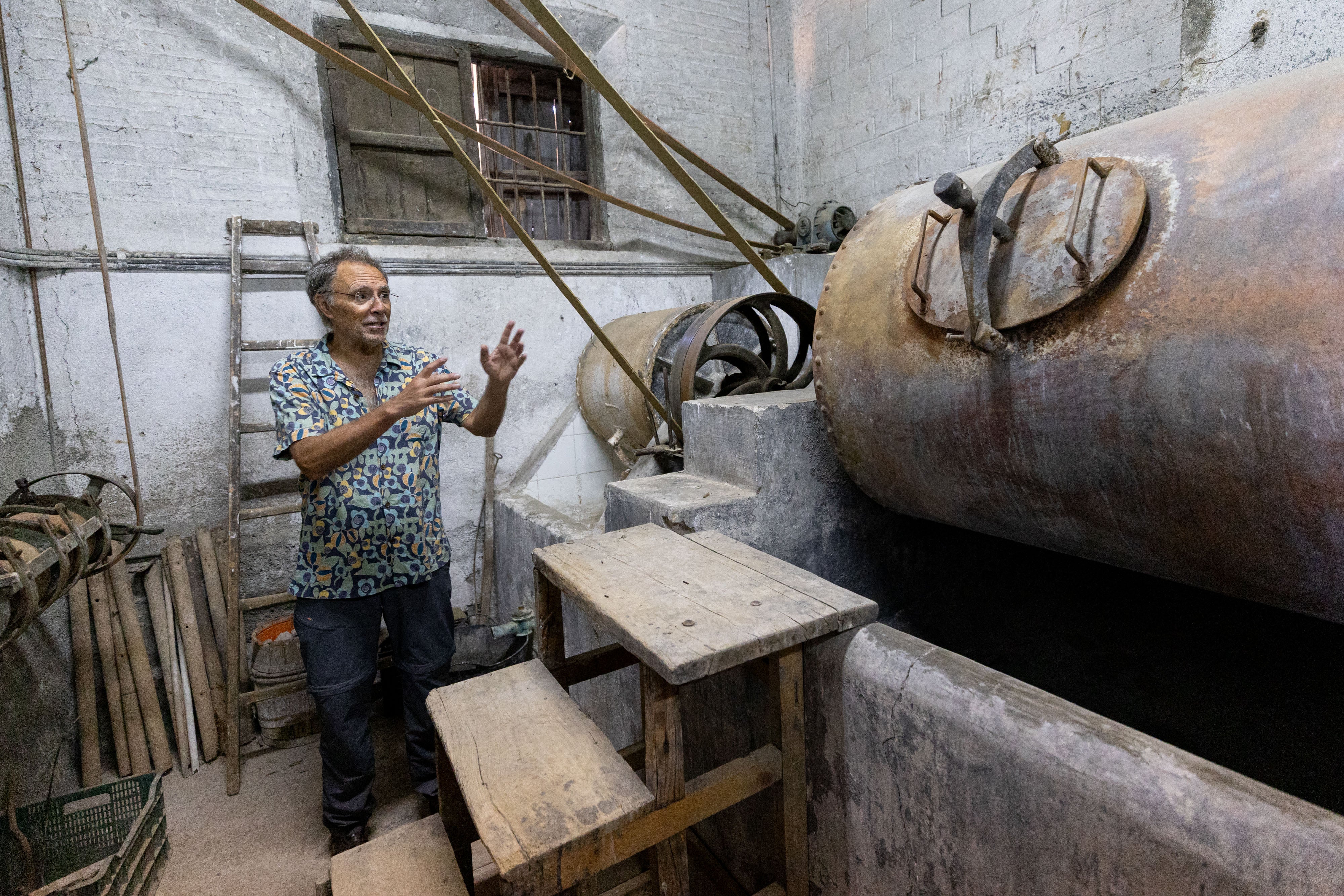 Imagen secundaria 1 - Detalles del antiguo alfar, que se conserva tal y como lo dejó Cecilio en los años setenta
