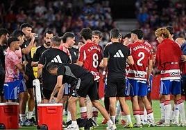 Pausa de hidratación en el partido con el Leganés.