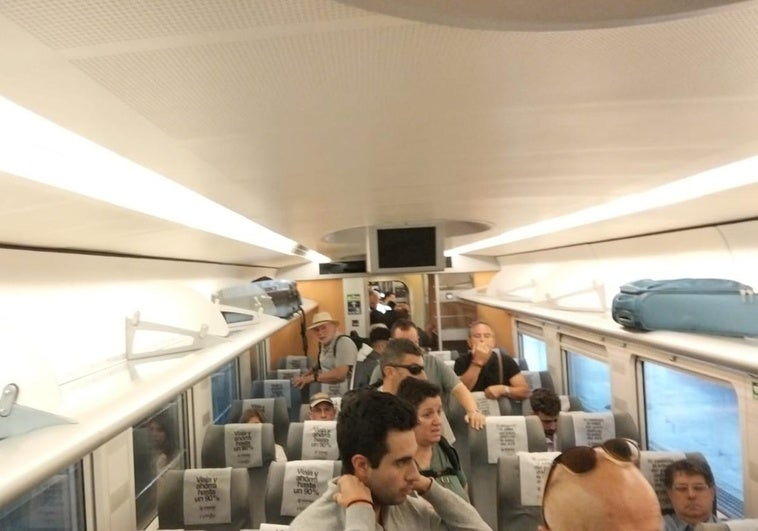 Tres trenes de Granada afectados por nuevos retrasos este martes