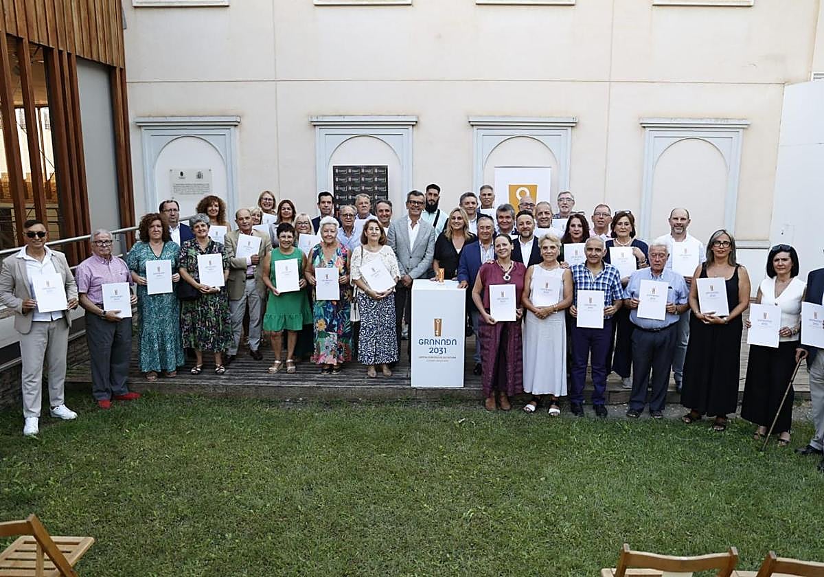 Más de treinta asociaciones de vecinos de Granada se adhieren a la candidatura de la capitalidad cultural