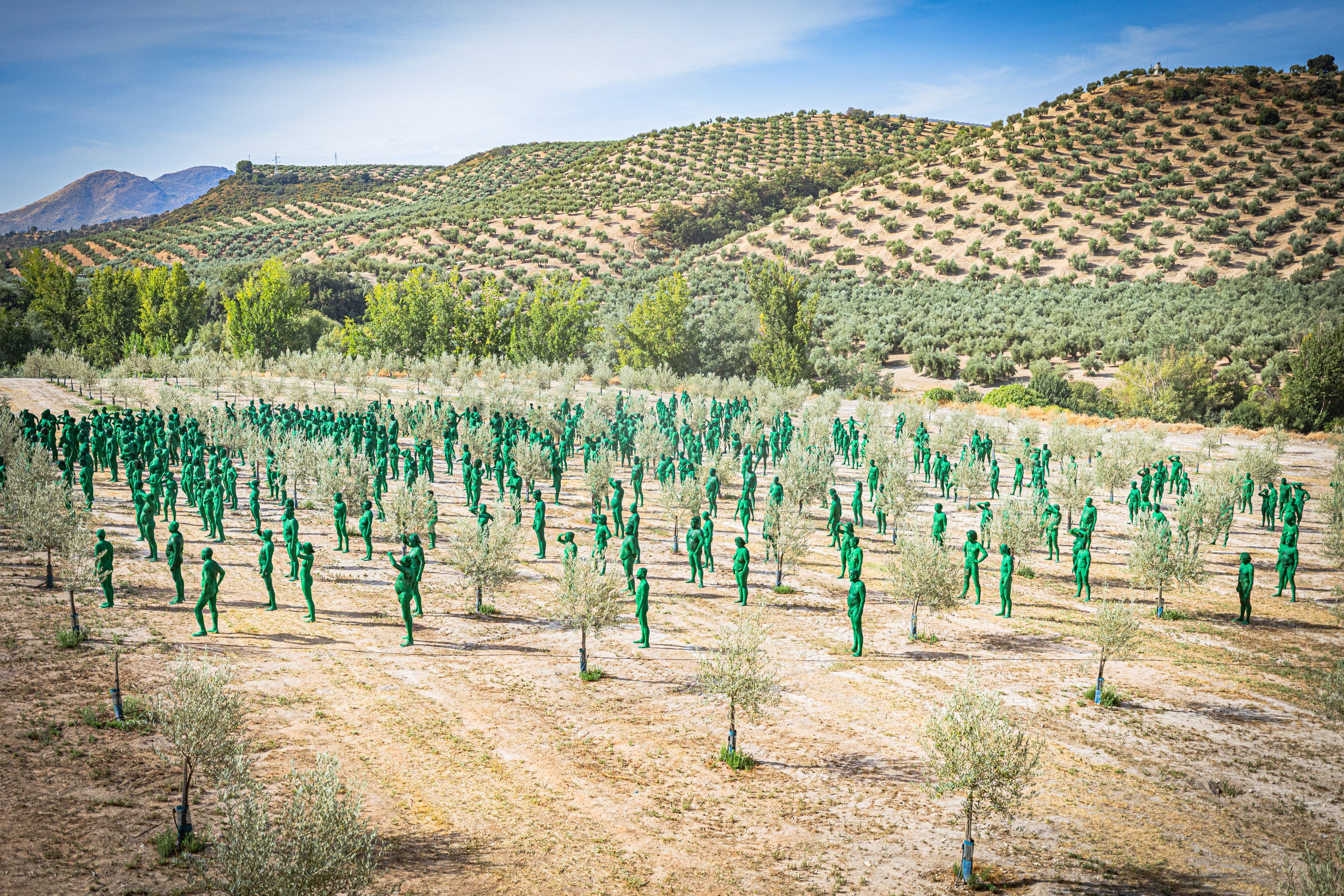 Las imágenes de los desnudos verdes en Granada