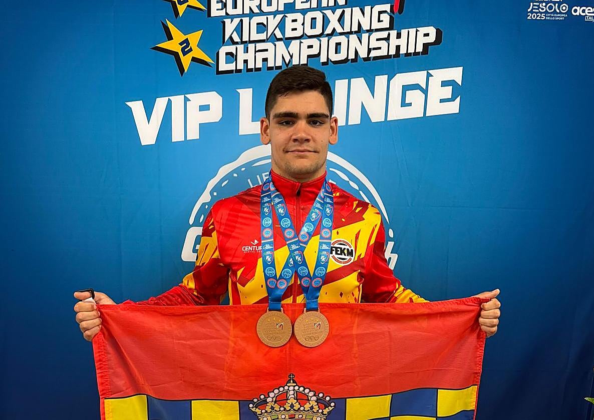El granadino Samuel Molina logra dos medallas de bronce en el Campeonato Europeo de Kick Boxing