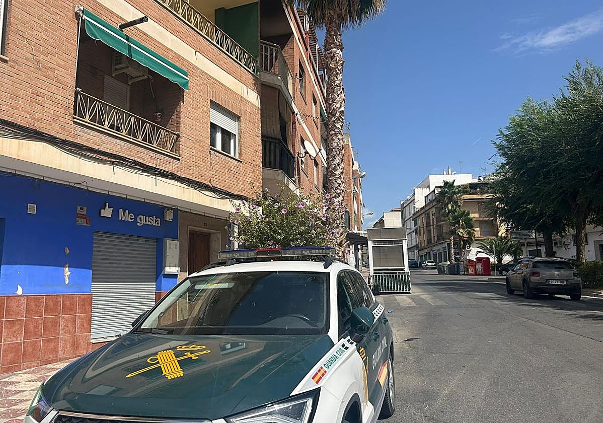 La Guardia Civil estuvo presente en el domicilio hasta esta tarde
