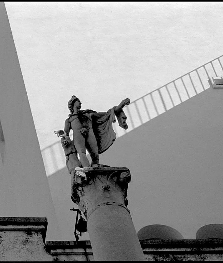 Imagen secundaria 2 - Fotos de la exposición 'En blanco inédito'. 