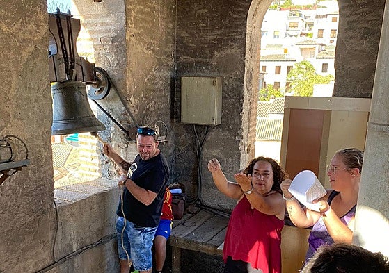Ensayo de campanas del Rescate para la Patrona de Granada.