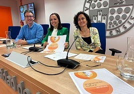 Javier Marín, Marta Torres e Isabel Abad.